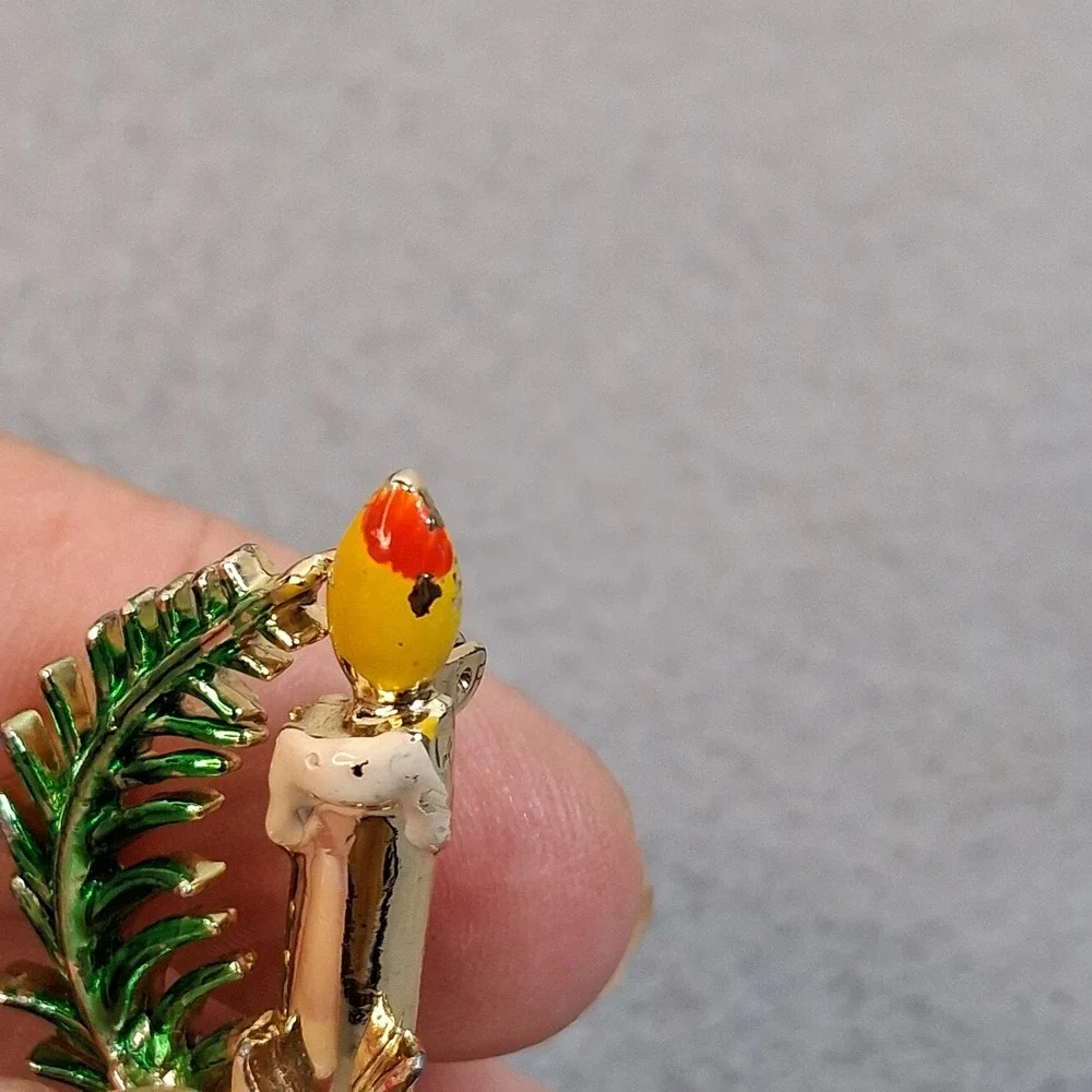 Vintage Christmas Candle Poinsettia Brooch Gold Tone Enamel Rhinestone Pin